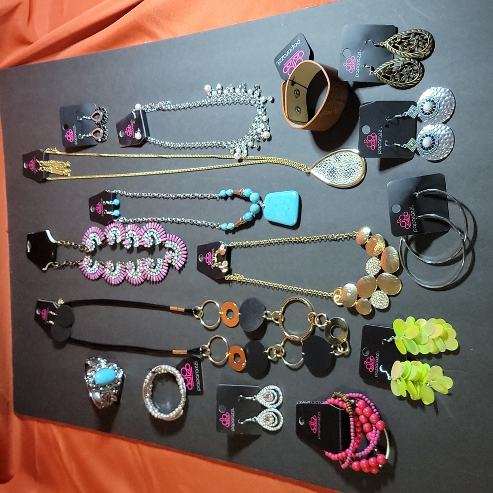 Paparazzi Jewelry Bundle of 16 NWT Necklaces Earrings Bracelets 1N